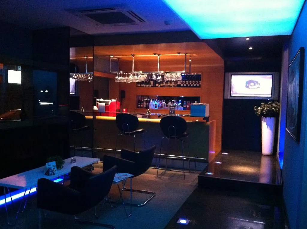 Blue Boutique Hotel イズミル 3*,